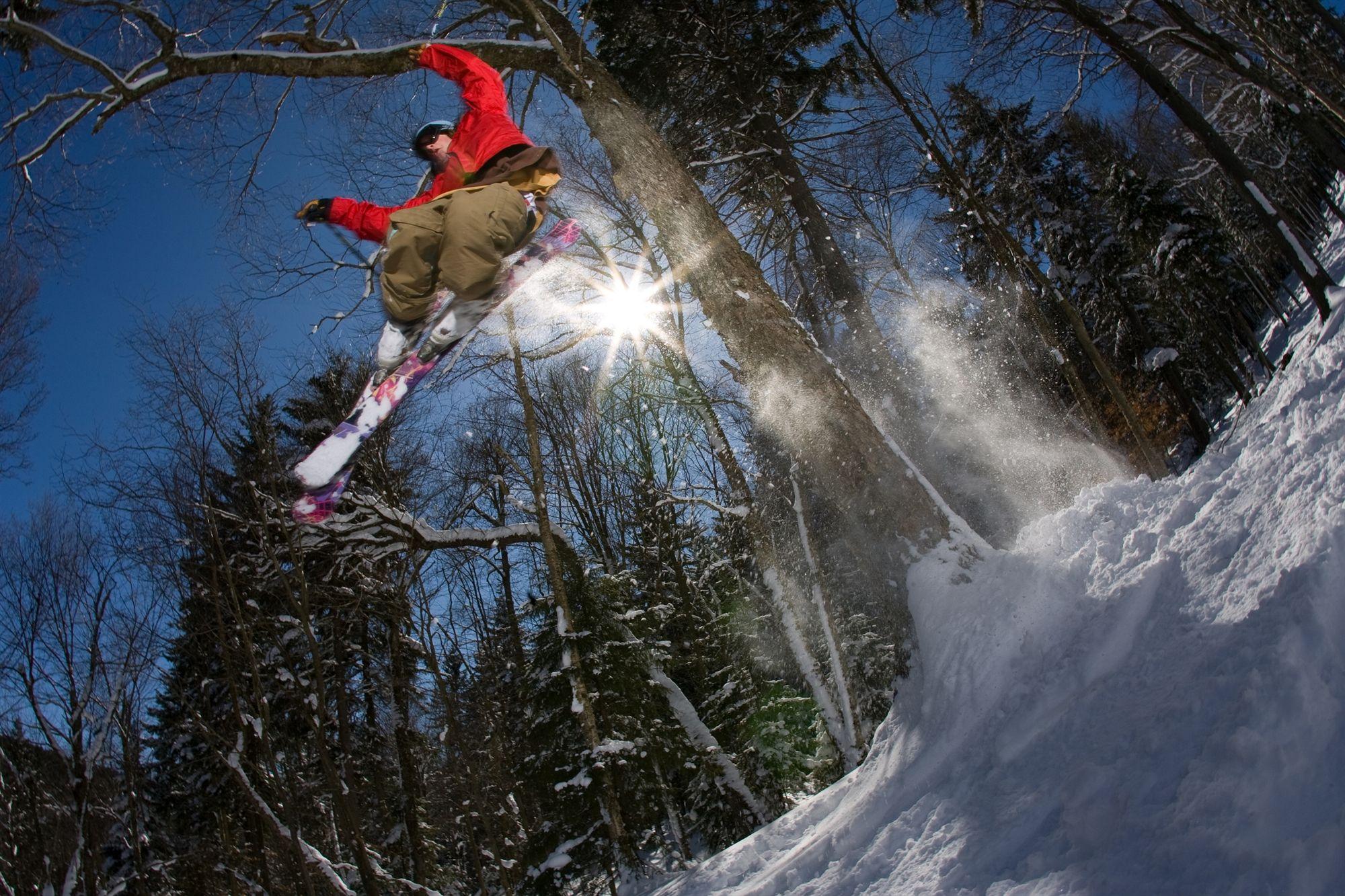 Expedition Station Snowshoe Exterior photo