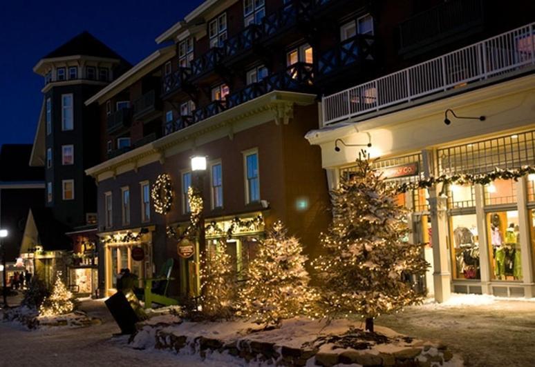 Expedition Station Snowshoe Exterior photo